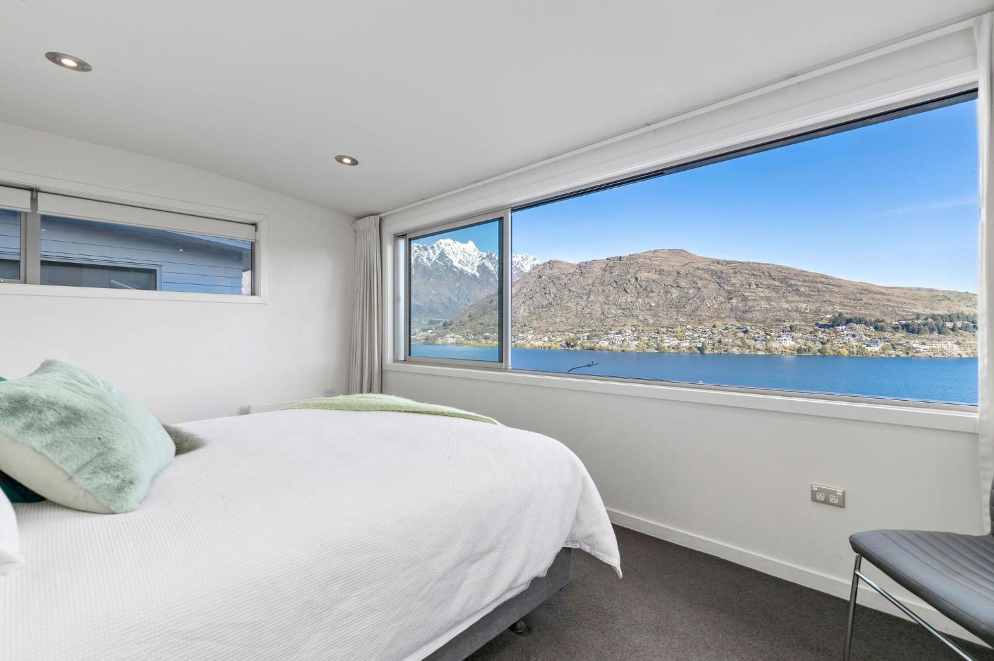 Views On De La Mare Place, 3 Bdr, Free Wi-fi & Parking * Queenstown